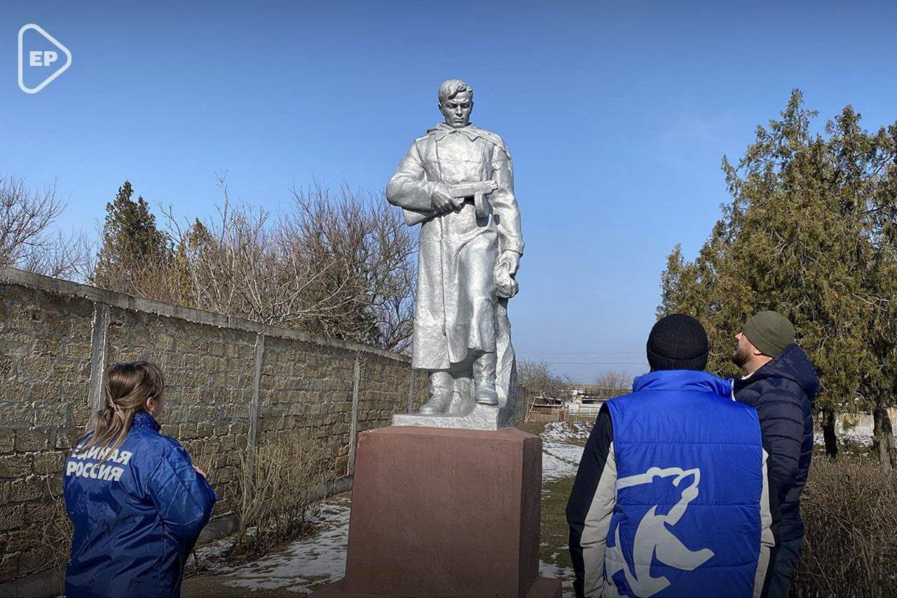 На лівобережжі не вистачає грошей навіть на ремонт пам’ятників 