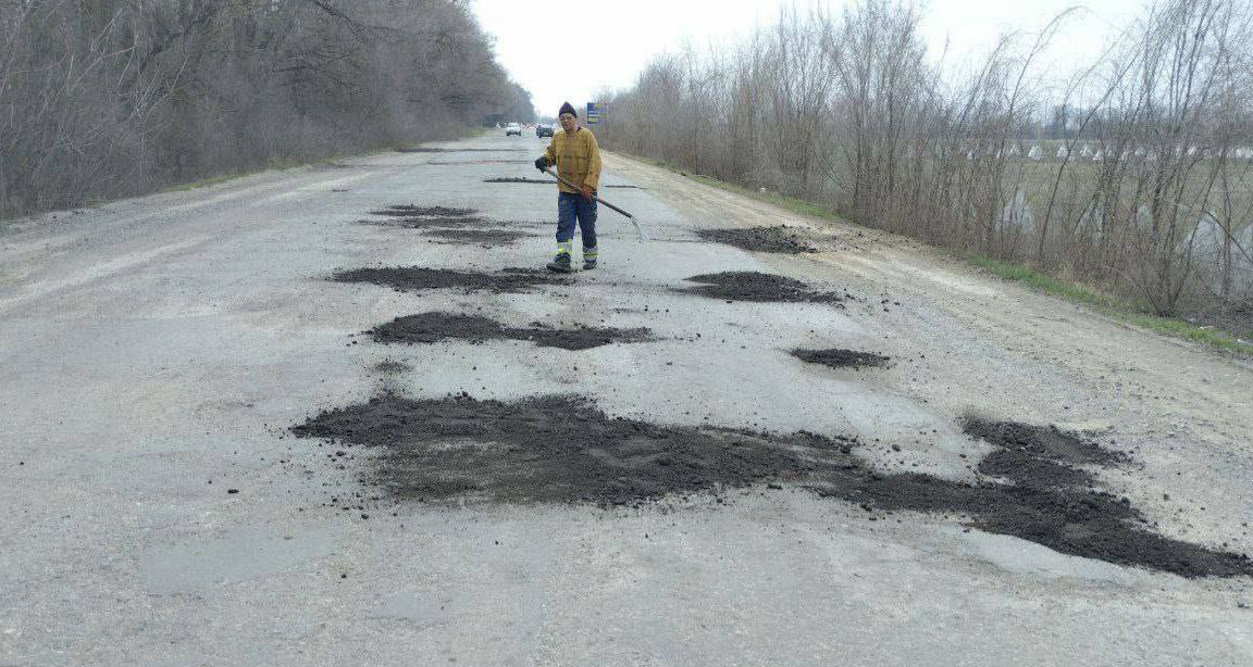 «Ремонтом» доріг від окупантів незадоволені навіть їх прибічники