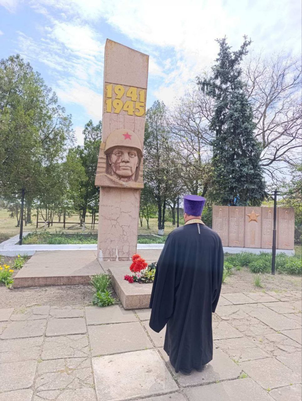 Не лівобережжі священики допомагають окупантам у всьому