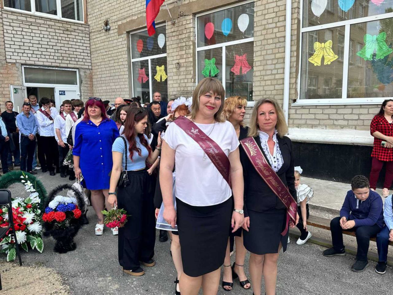 На останніх дзвониках в окупації випускників було небагато