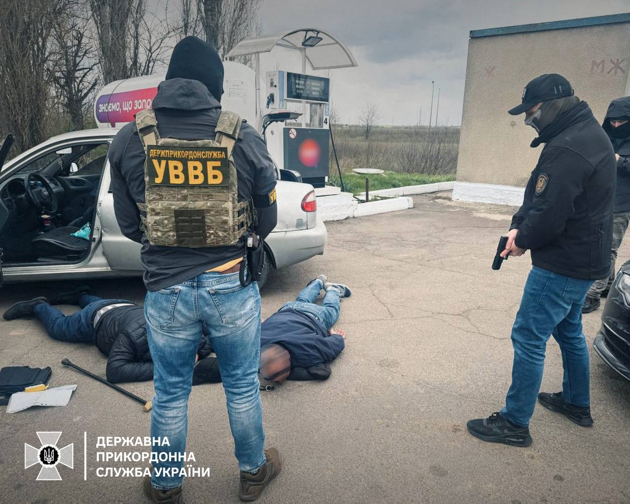 На Півдні викрито червову схему незаконного виїзду за кордон