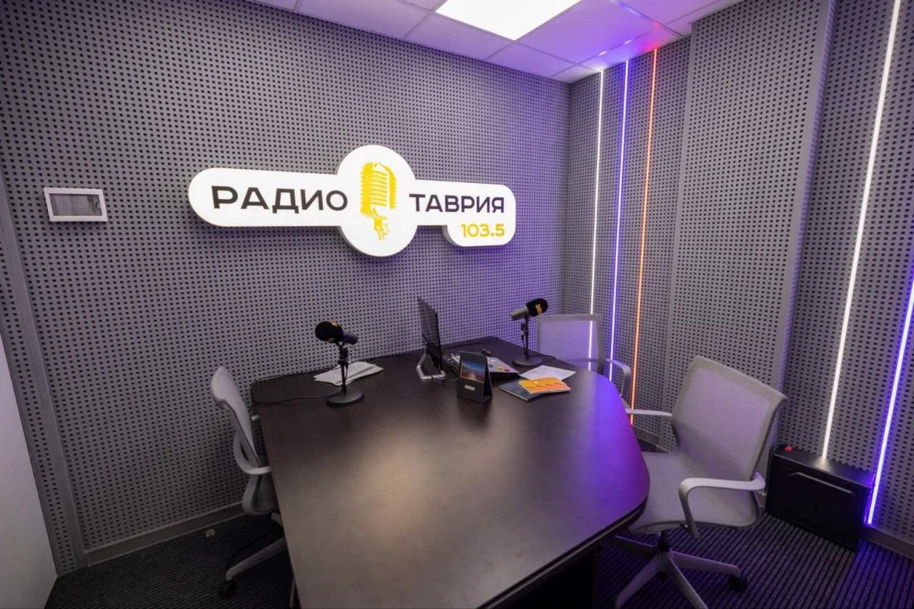 Пропаганду на лівобережжя окупанти розповсюджують з Сімферополя