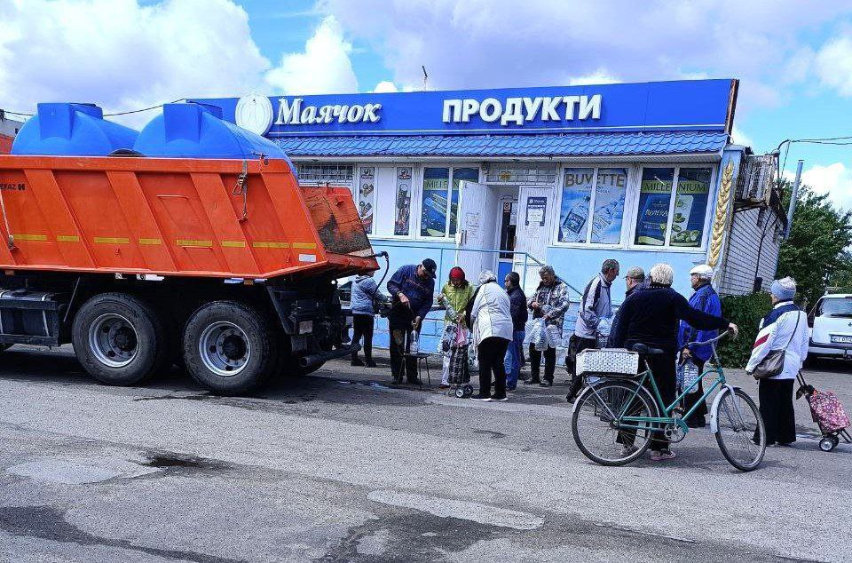 Окупанти обмежили жителям лівобережжя доступ до води