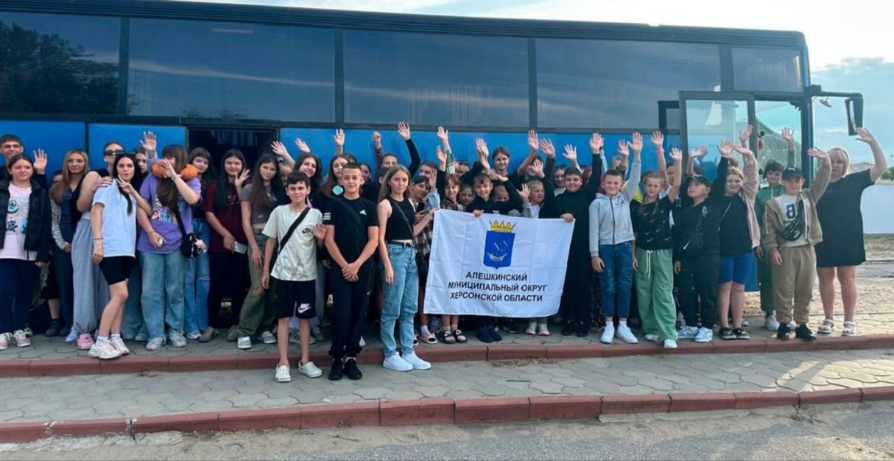 Талановитих і активних школярів лівобережжя окупанти відправляють у Росію