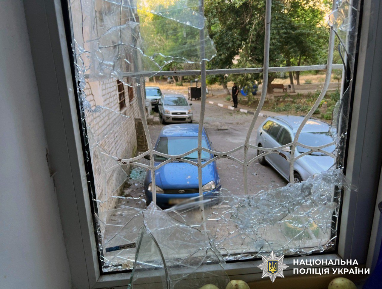 Загиблий і 2 поранених цивільних: наслідки ворожих ударів за добу на Херсонщині
