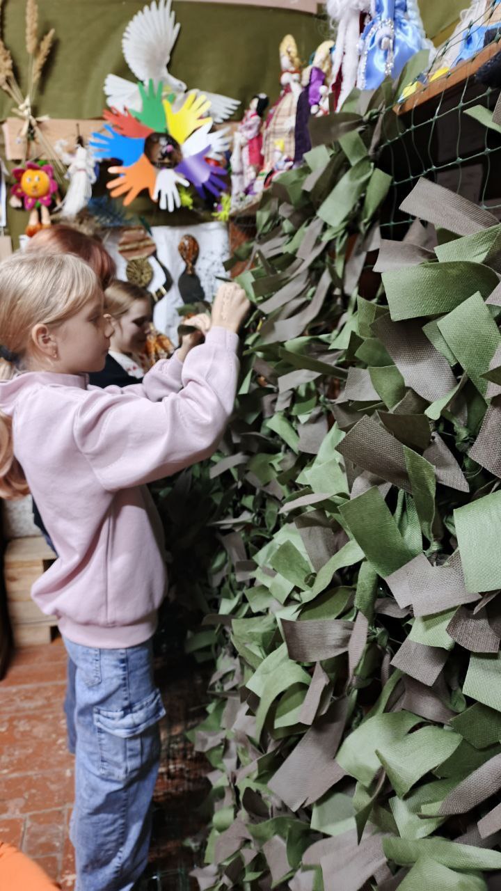 До свого свята окупанти активізували «патріотичне» виховання дітей