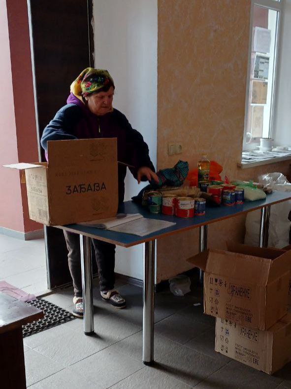 Окупанти і далі бавляться з гуманітарною допомогою