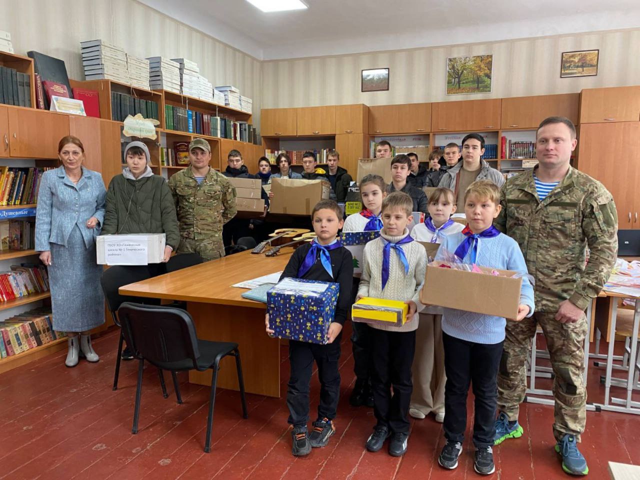 Дітей лівобережжя змушують готувати новорічні подарунки окупантам