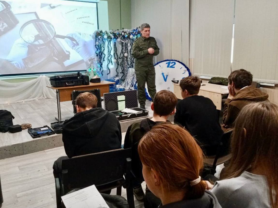 Потужним інструментом мілітаризації лишаються «уроки мужності»